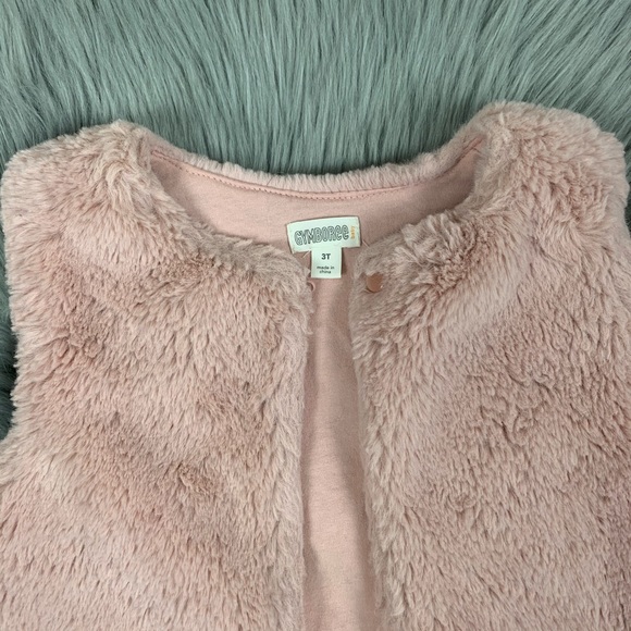 Faux fur girls vest - Picture 3 of 7
